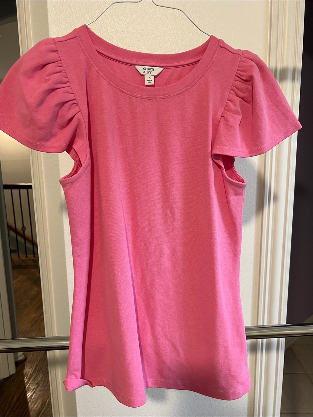 crown & ivy women’s Bright Pink Flutter Sleeve Tee